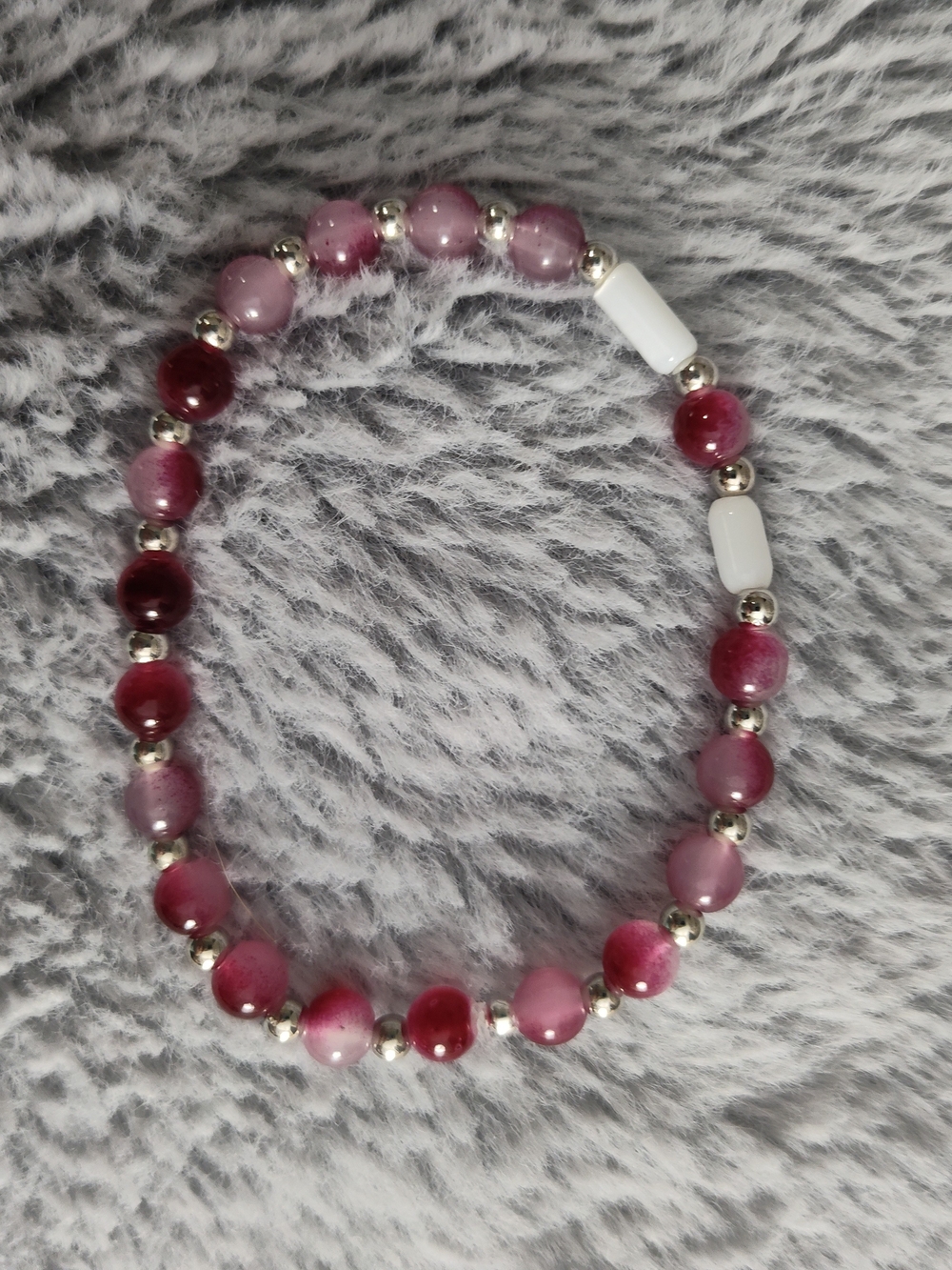Red And Pink Beaded Stretch Bracelet with White Accent Beads - Picture 7 of 8